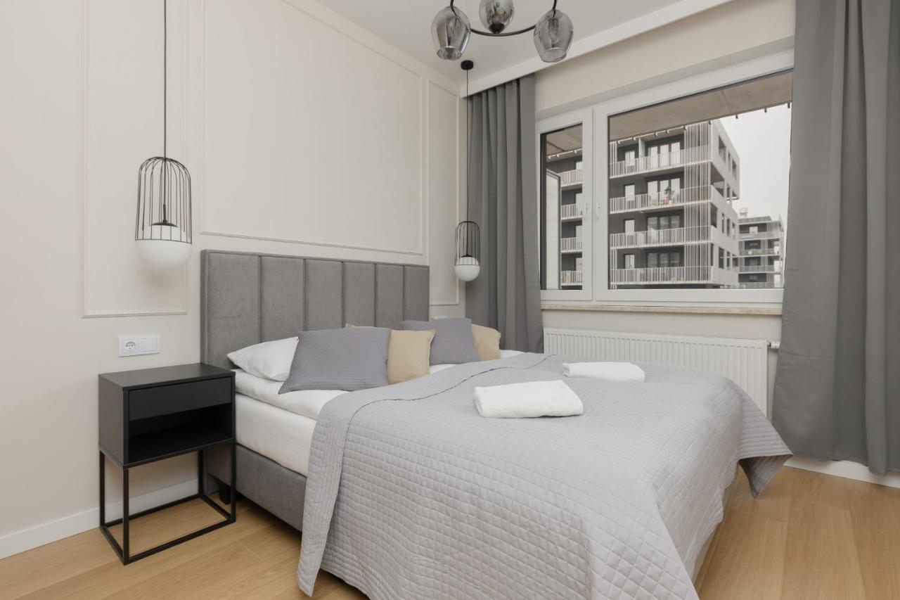 Wola Spacious Flat With Air Conditioning & Balcony By Noclegi Renters Warschau Exterior foto
